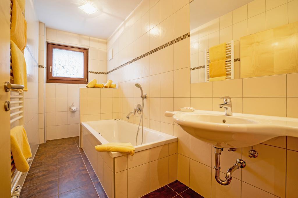 Haus Stampfer Hotel Weissensee Værelse billede
